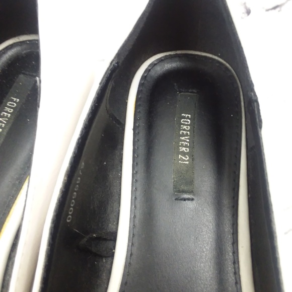 White Pointy Toe Loafer Flats - Picture 8 of 8